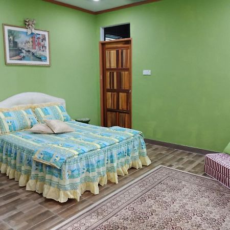 Apartamento Jazepuri - Jaze 1 Kuching Exterior foto