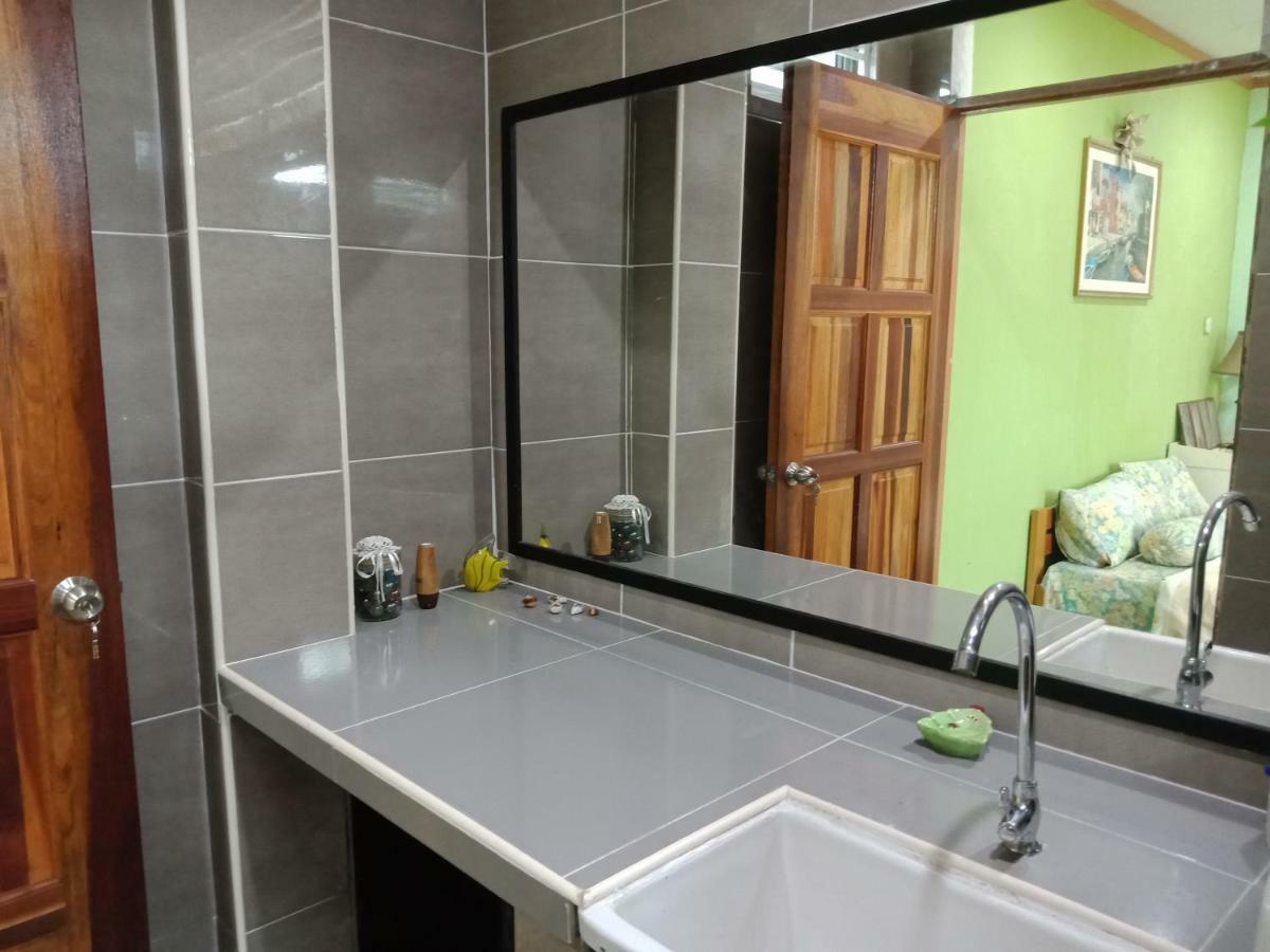Apartamento Jazepuri - Jaze 1 Kuching Exterior foto